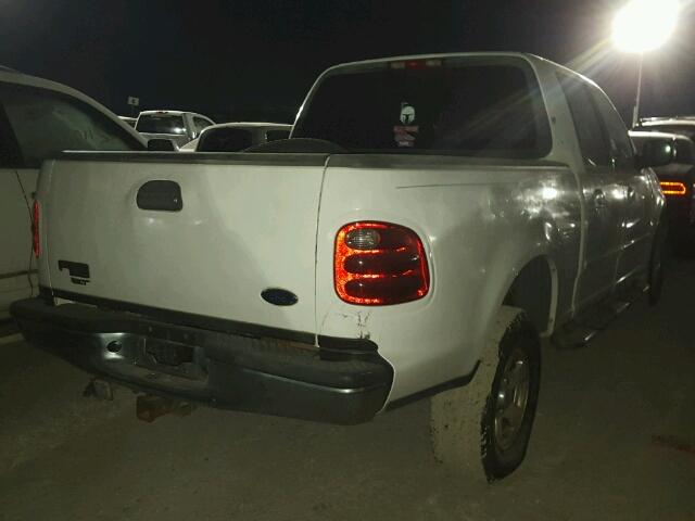 1FTRW07L82KA56748 - 2002 FORD F150 SUPER WHITE photo 4