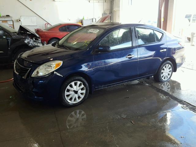 3N1CN7AP2DL837816 - 2013 NISSAN VERSA S BLUE photo 2