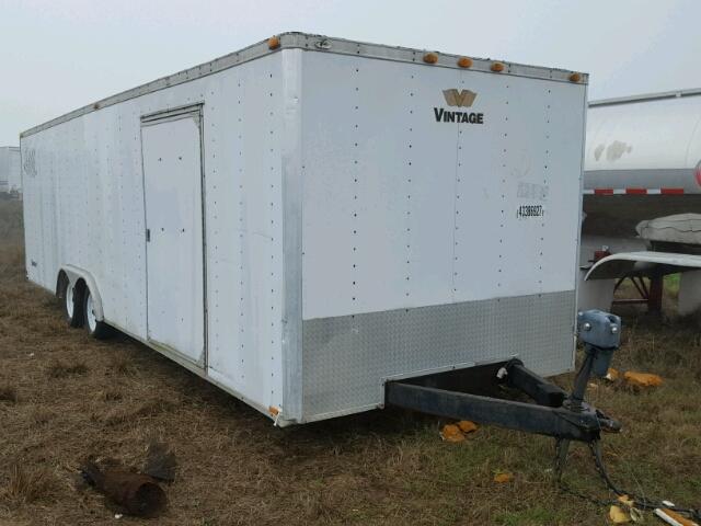 0000009326174CLR0 - 2004 UTILITY TRAILER WHITE photo 1