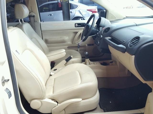 3VWRW31C46M404860 - 2006 VOLKSWAGEN NEW BEETLE 白色 照片 5