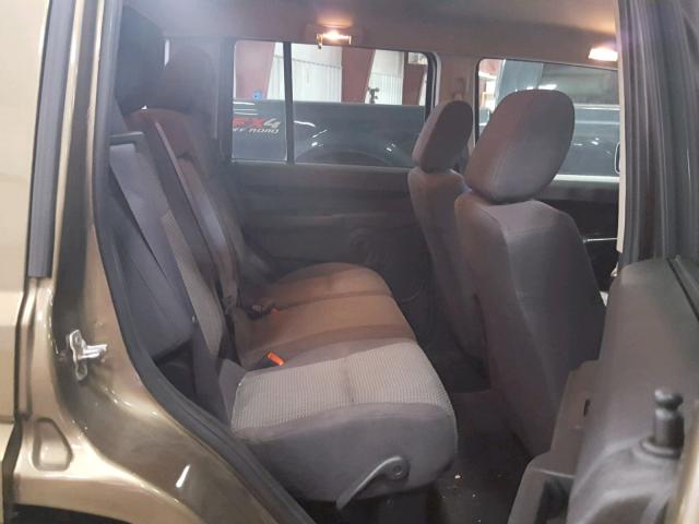 1J8HG48KX8C226691 - 2008 JEEP COMMANDER GREEN photo 6