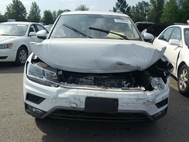 3VV2B7AX9JM019976 - 2018 VOLKSWAGEN TIGUAN SE Білий фото 9