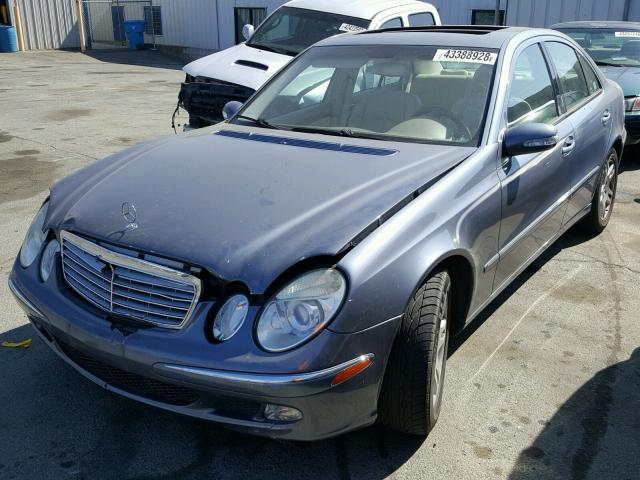 WDBUF65JX3A240710 - 2003 MERCEDES-BENZ E 320 BLUE photo 2