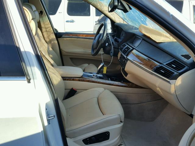 5UXFE835X7LZ45370 - 2007 BMW X5 4.8I WHITE photo 5