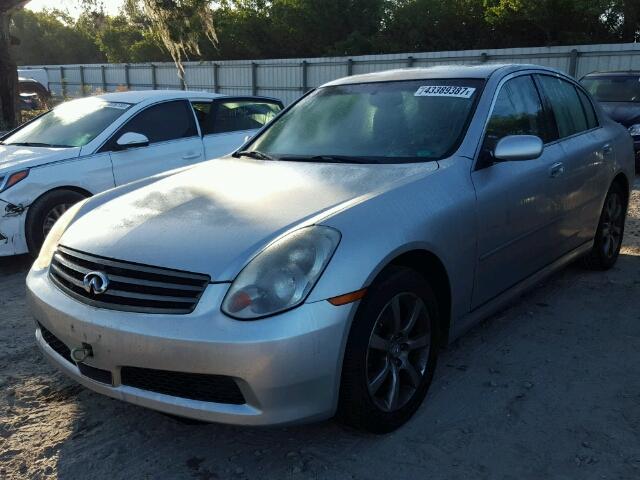 JNKCV51F85M316274 - 2005 INFINITI G35 SILVER photo 2