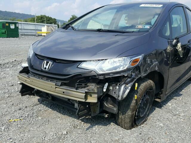 3HGGK5H55HM713086 - 2017 HONDA FIT LX CHARCOAL photo 9