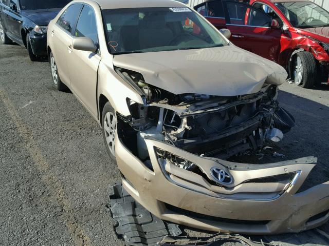 4T1BF3EK5BU766851 - 2011 TOYOTA CAMRY BASE GOLD photo 1