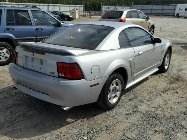 1FAFP4047XF154167 - 1999 FORD MUSTANG SILVER photo 4