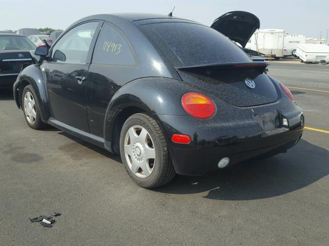 3VWDD21C9YM470091 - 2000 VOLKSWAGEN NEW BEETLE 黑色 照片 3