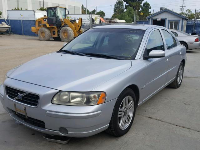 YV1RS592652481235 - 2005 VOLVO S60 2.5T SILVER photo 2