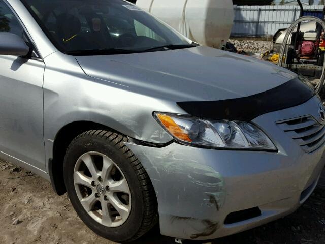 4T1BE46K57U576868 - 2007 TOYOTA CAMRY NEW SILVER photo 9