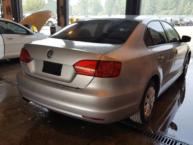 3VW2K7AJ1DM200999 - 2013 VOLKSWAGEN JETTA BASE 银色 照片 4