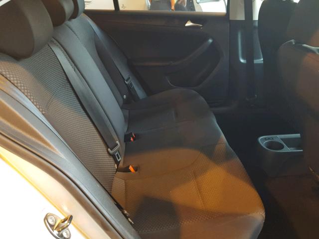 3VW2K7AJ1DM200999 - 2013 VOLKSWAGEN JETTA BASE 银色 照片 6