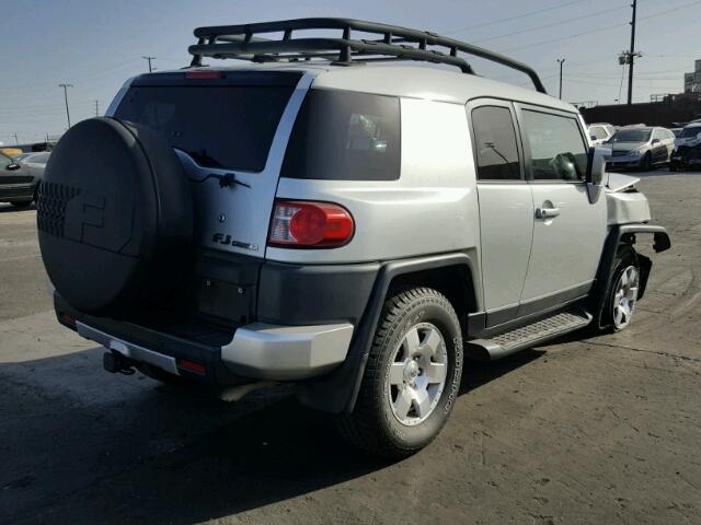 JTEBU11F570051490 - 2007 TOYOTA FJ CRUISER GRAY photo 4