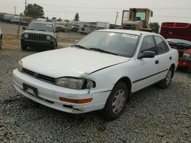 4T1SK11E1NU109632 - 1992 TOYOTA CAMRY DLX WHITE photo 2