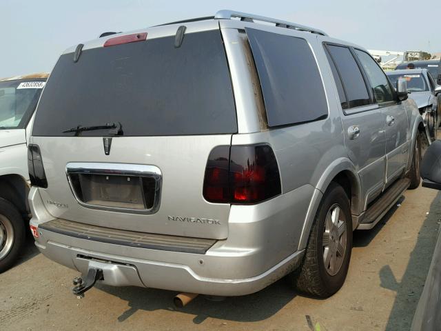 5LMFU28R14LJ24143 - 2004 LINCOLN NAVIGATOR Silber Foto 4