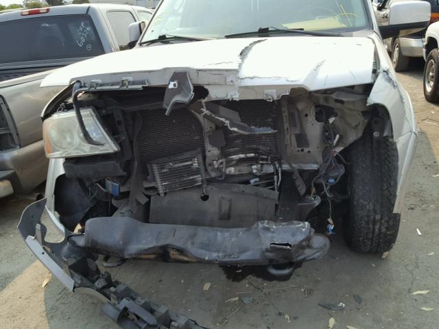 5LMFU28R14LJ24143 - 2004 LINCOLN NAVIGATOR Silber Foto 9