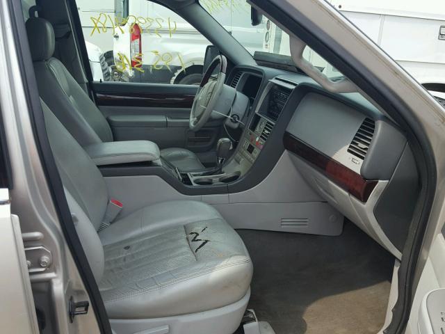 5LMEU88H24ZJ48535 - 2004 LINCOLN AVIATOR 灰色 照片 5