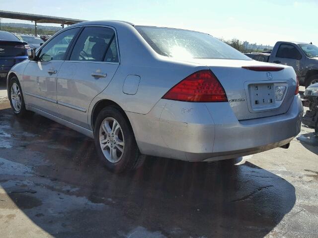 1HGCM56397A111345 - 2007 HONDA ACCORD SE SILVER photo 3