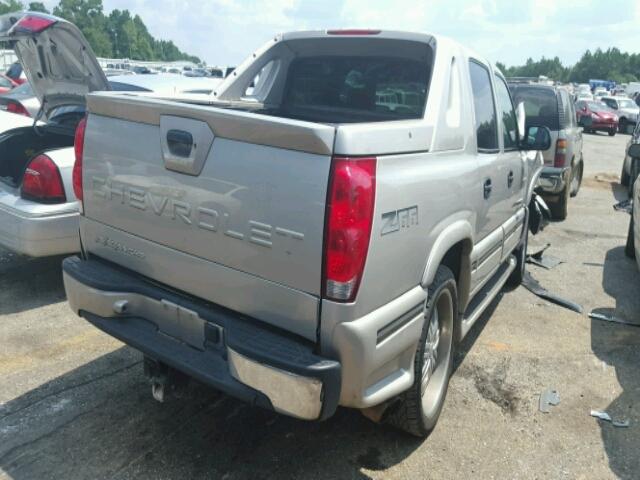 3GNEC12T84G137335 - 2004 CHEVROLET AVALANCHE SILVER photo 4