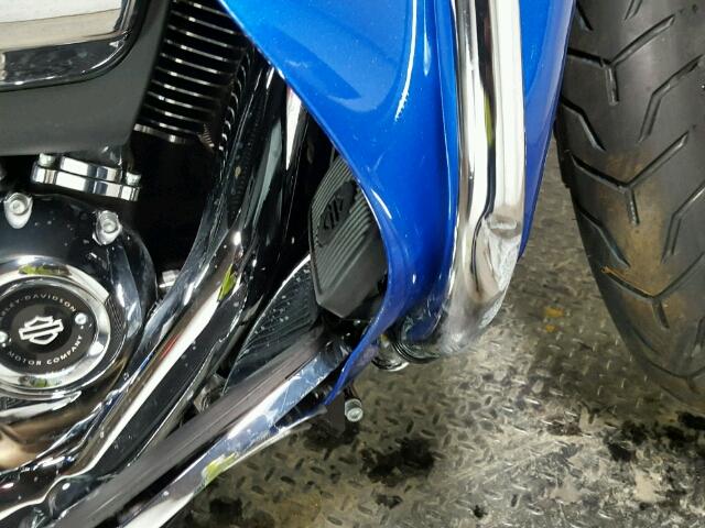 1HD1KGD18HB631071 - 2017 HARLEY-DAVIDSON FLTRU BLUE photo 12