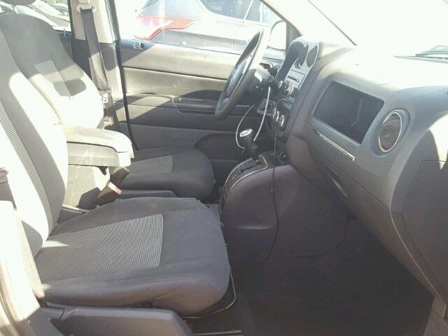 1C4NJCBA1CD633985 - 2012 JEEP COMPASS SP GRAY photo 5
