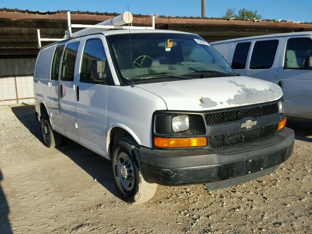 1GCHG35C181219140 - 2008 CHEVROLET EXPRESS G3 WHITE photo 1