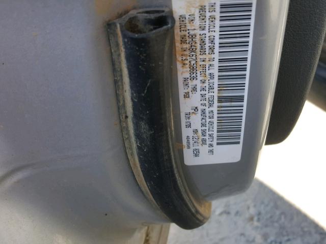 1J8HG48K67C586636 - 2007 JEEP COMMANDER WHITE photo 10