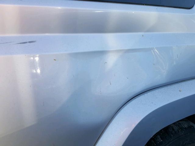 1J8HG48K67C586636 - 2007 JEEP COMMANDER WHITE photo 9