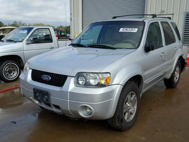 1FMCU94115KC11465 - 2005 FORD ESCAPE SILVER photo 2