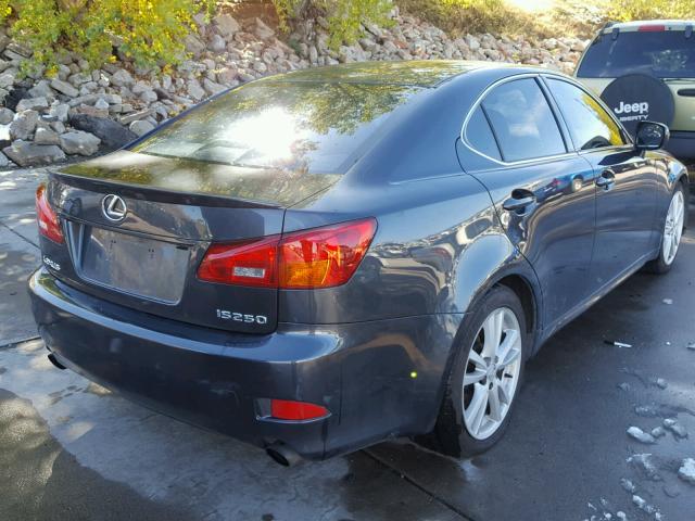 JTHBK262765022983 - 2006 LEXUS IS 250 CHARCOAL photo 4