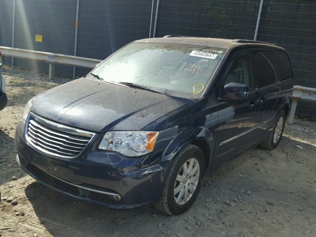 2C4RC1BG6DR667794 - 2013 CHRYSLER TOWN & COU BLUE photo 2