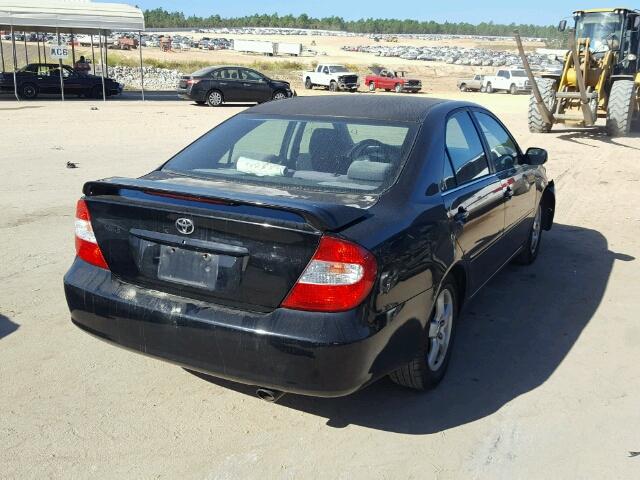 4T1BF32K92U003588 - 2002 TOYOTA CAMRY LE შავი ფოტო 4