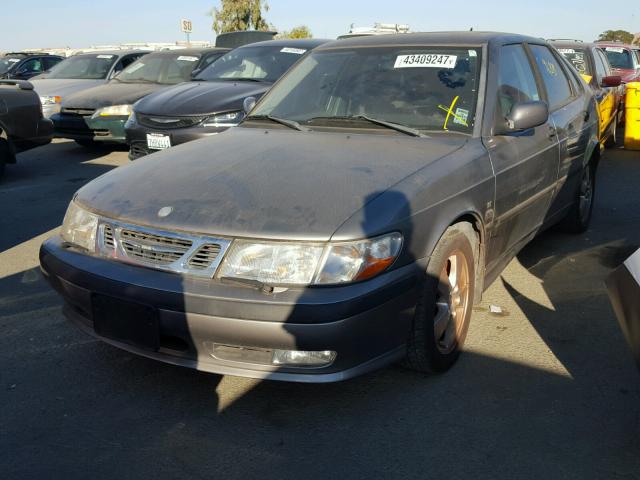 YS3DF58K322015952 - 2002 SAAB 9-3 SE SILVER photo 2