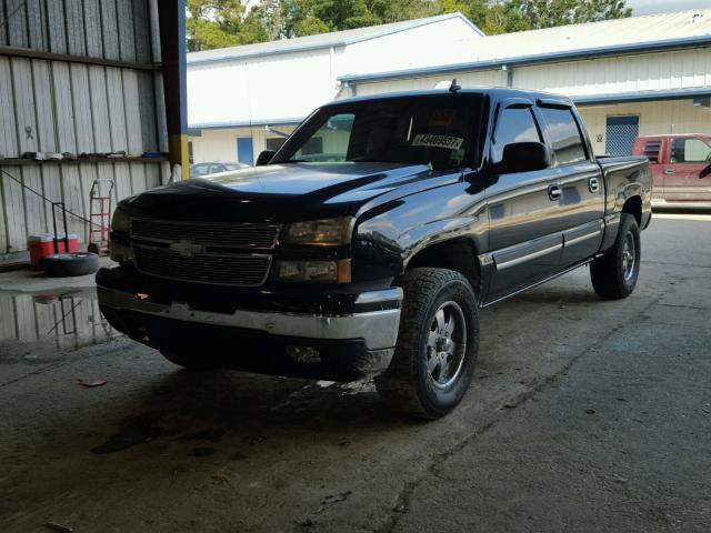 2GCEC13TX61167729 - 2006 CHEVROLET SILVERADO BLACK photo 2