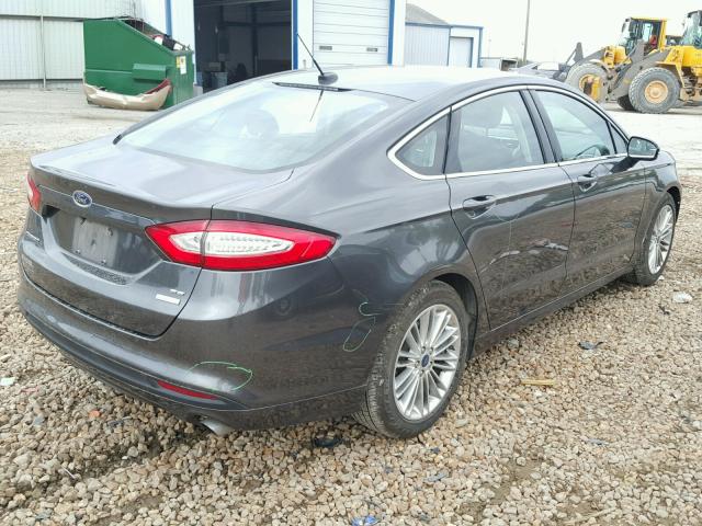 3FA6P0HD7GR122769 - 2016 FORD FUSION SE GRAY photo 4