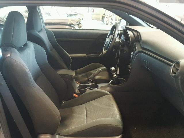 JTKJF5C71B3004786 - 2011 TOYOTA SCION TC 灰色 照片 5
