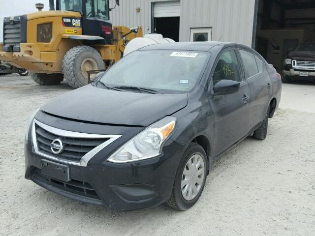 3N1CN7AP0HL846634 - 2017 NISSAN VERSA S BLACK photo 2