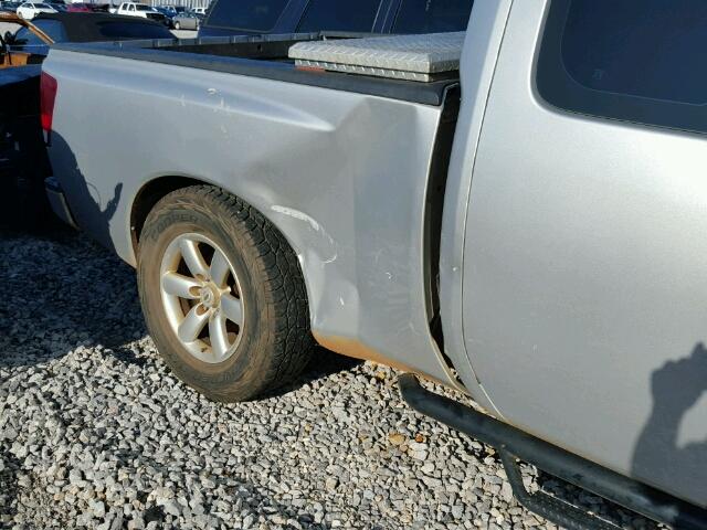 1N6BA06A78N349951 - 2008 NISSAN TITAN SILVER photo 10