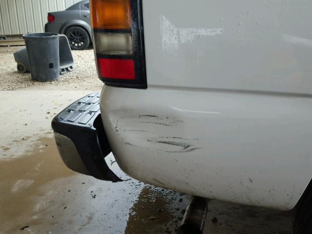 2GTEC13TX51155546 - 2005 GMC NEW SIERRA WHITE photo 9