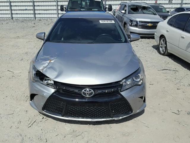 4T1BF1FK7GU235371 - 2016 TOYOTA CAMRY LE SILVER photo 9