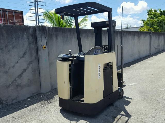 1A255463 - 2002 CROW FORKLIFT WHITE photo 4