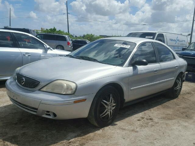 1MEFM50U15A600203 - 2005 MERCURY SABLE SILVER photo 2