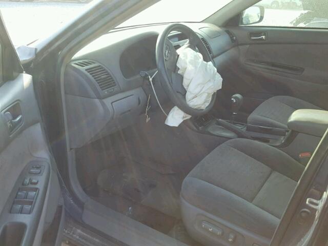 4T1BE32K95U081585 - 2005 TOYOTA CAMRY LE 蓝色 照片 9