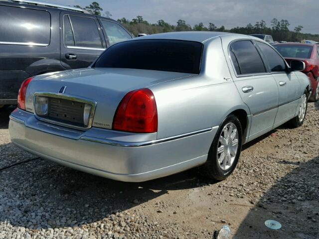 1LNHM82V57Y617965 - 2007 LINCOLN TOWN CAR S TEAL photo 4