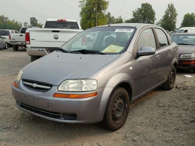 KL1TD56696B558105 - 2006 CHEVROLET AVEO BASE Gümüş foto 2