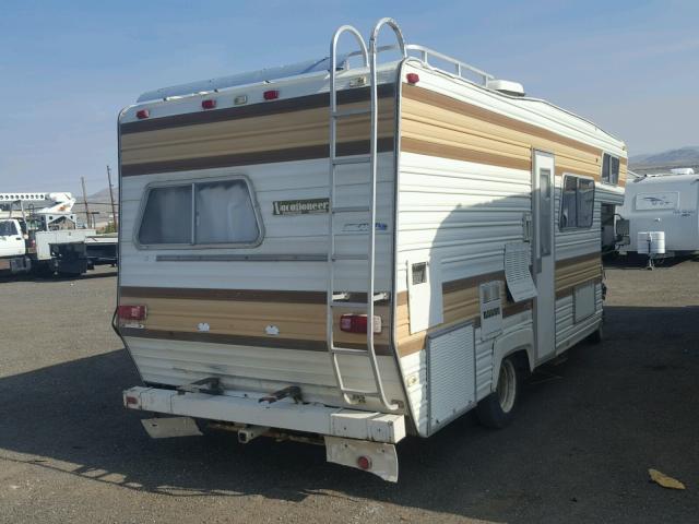 F44CF6V086638 - 1976 DODGE ADVENTURER WHITE photo 4