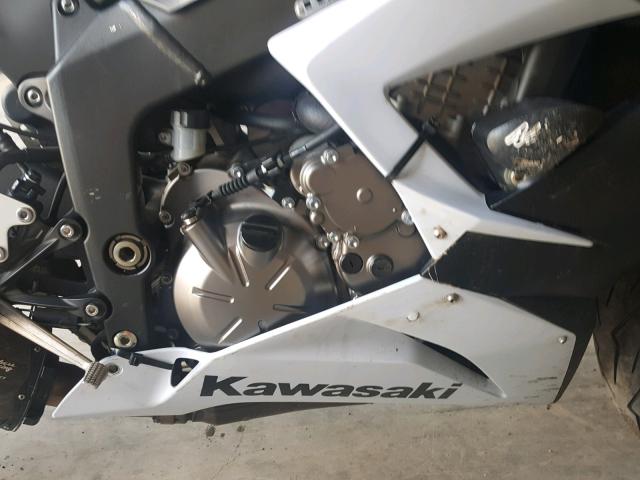 JKBZXJE15DA006411 - 2013 KAWASAKI ZX636 E WHITE photo 7