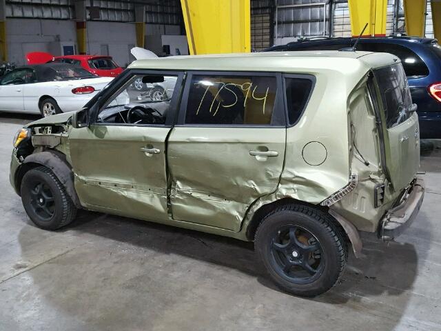 KNDJT2A54C7354388 - 2012 KIA SOUL GREEN photo 9