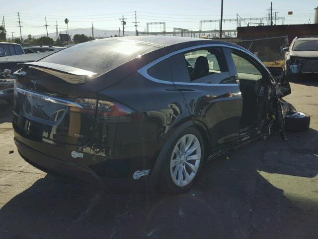 5YJXCBE21GF021317 - 2016 TESLA MODEL X BLACK photo 4